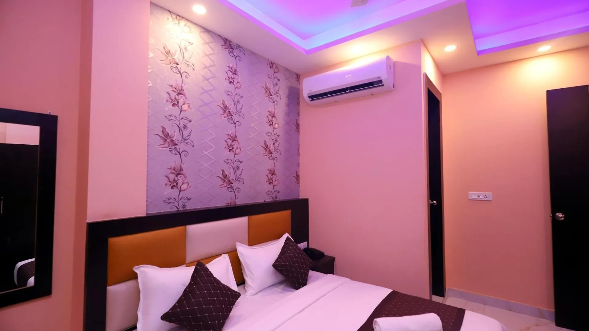 Jupiter Plaza Delhi Airport Hotel New Delhi India