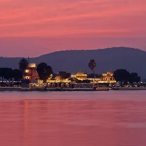 Jagmandir Island Palace - Grand Heritage Indien